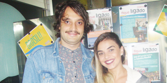 Felipe Cuba e Fernanda Barros conferiram peça teatral