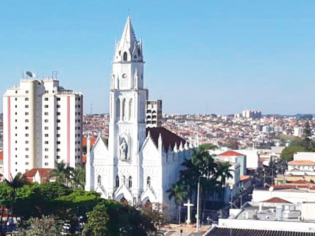 Cartão-postal de Franca, nossa Catedral tem beleza atemporal