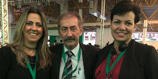 Gislaine Almeida, Nilson Salomão e Dinazê Américo em Congresso da Unimed
