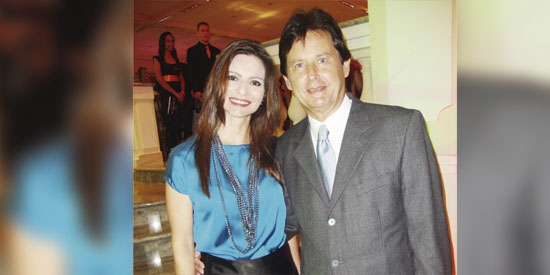 Muitos quilates: casal Saulo Pucci Bueno-Lígia Villas