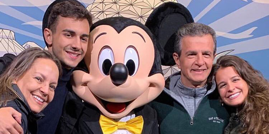 Na Disney, Silvinha, Dudú, Fernando Raymundo e Bia 