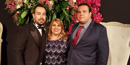 5 | Pablo Chagas e Carlos Junior com Ana Maria Chagas