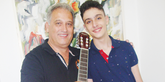 Cantante famoso: Vavá di Franca. Com o filho Luiz Felipe