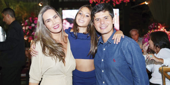  CEO do Magazine Luiza, Frederico Trajano, sua esposa, Karen, e a filha Rafaela