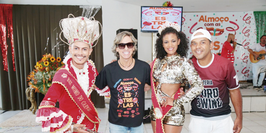 Ele merece aplausos sempre pelo Almoço com as Estrelas de domingo último que foi um luxo de bom (e aí, aplausos para o Marcelo Ferro e seu Spazio Buffet), depois pelo seu aniversário, terça próxima (que será comemorado na próxima semana, pós-Carnaval). We