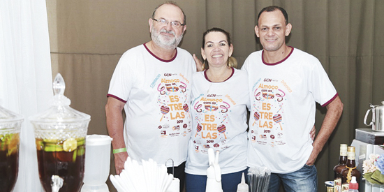 Fotógrafo Andrade e os baristas Jô Duarte e Claudio Santos