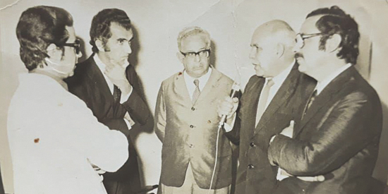  Esta foto foi feita pelo Rigoleto no ano de 1971. Visitavam a Câmara Municipal duas autoridades do governo estadual na época, Doutor Lefevre e Doutor Pedutti. Aparecem, da esquerda para a direita, Heitor de Lima, Francisco Villaron, Doutor Antônio Baldij