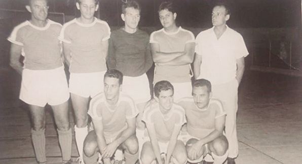 Em pé, da esquerda para a direita: Ricardo Moreno, Toninho Maníglia, Chiquito, Victor Andrade e Franco. Agachados: Zezão, Egydio e Zezinho Sanches. Já falecidos: Ricardo, Zezão, Egydio e Sanches.