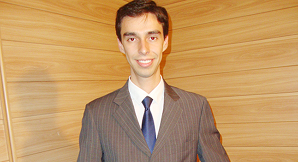 Daniel Zamboni Corrêa trabalha na BR Investe