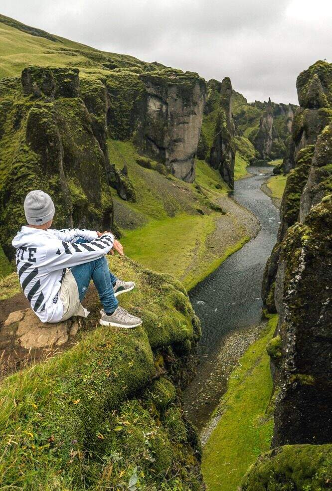 Em 2015, Bieber esteve no Canyon Fjaðrárgljúfur para gravar o clipe da música 