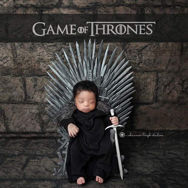 Fotógrafa fez publicações fofas no Instagram com bebês caracterizados como Daenerys Targaryen e Jon Snow