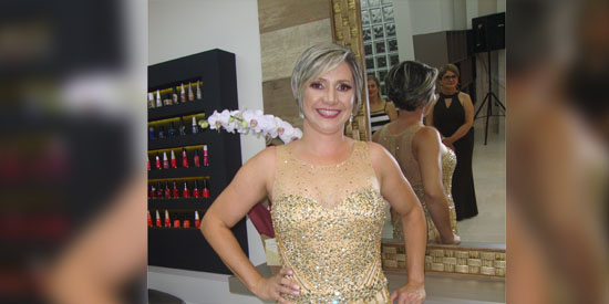 Simone Trinto em destacado evento de beleza