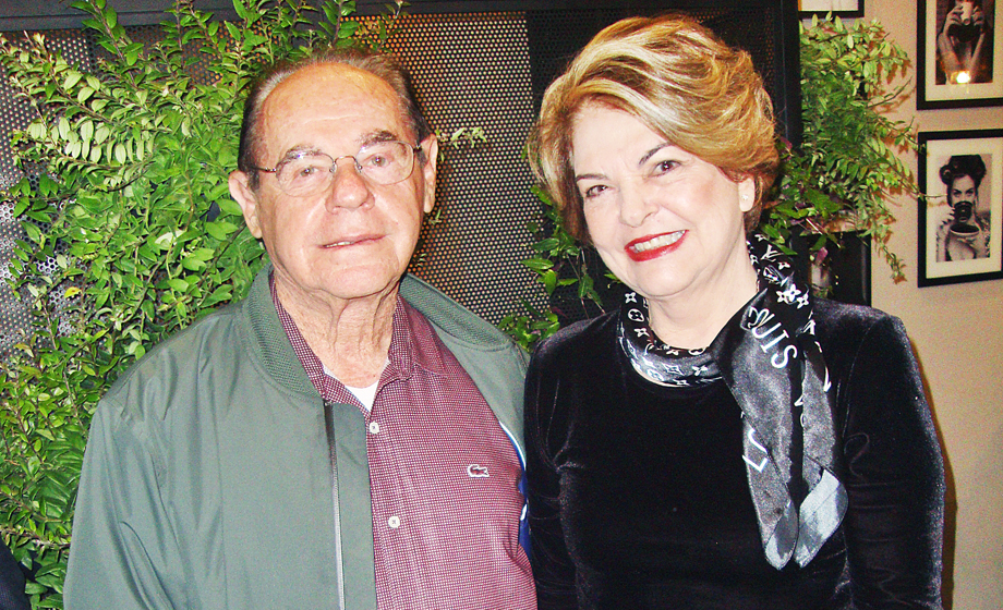 Delmo Poppi e Lena Meneghetti.  Em destaque no “Higininho”.
