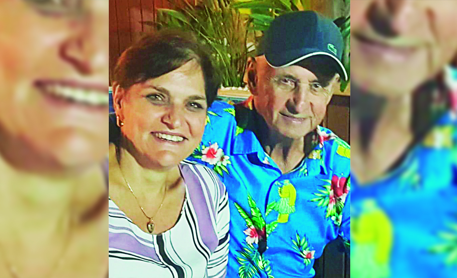 Mudando de idade hoje, nossa amiga Maria Lúcia Manóchio, a Malu, esposa do Vicente de Paula Garcia, o Paulinho Kareca. Por isso mesmo o simpático casal está em tempo de comemoração, recebendo o abraço dos filhos, netos e familiares. Parabéns pra Malu e o 