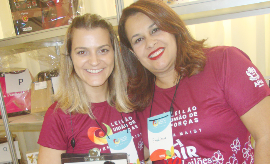 Da Apae/Franca: Camila Canesin  e Emiliana Oliveira