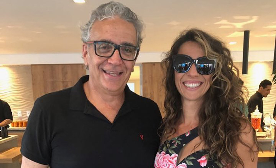 Arquiteto Ismar Jacintho e a mulher Synthia, em festa badalada 