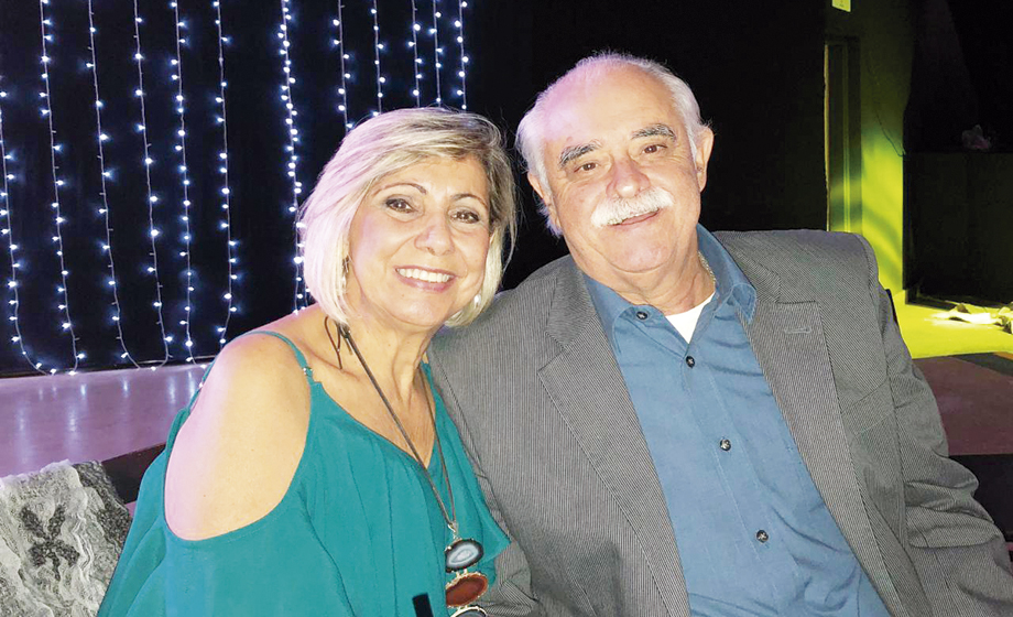 Mudando de idade hoje, 4 de agosto, Maria das Graças José, mulher do nosso amigo Genézio de Oliveira, protético da Clínica Santa Cruz