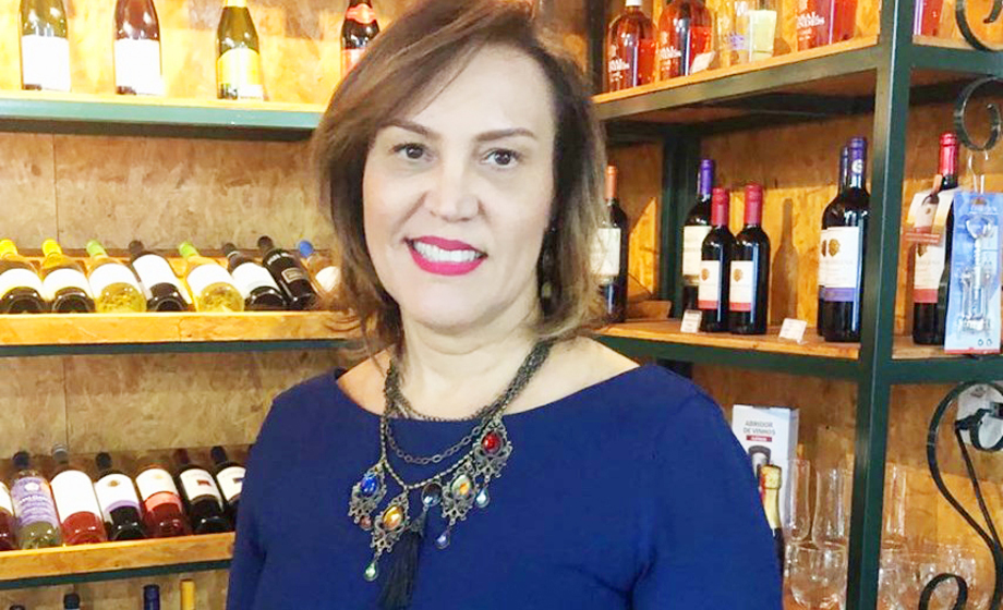 Thaís de Souza recepcionou profissionais de eventos em seu badalado armazém esta semana