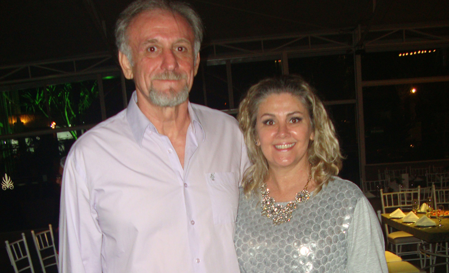 Carlos Alberto Rodrigues e amada Lucila Abdalla (nat é terça-feira)
