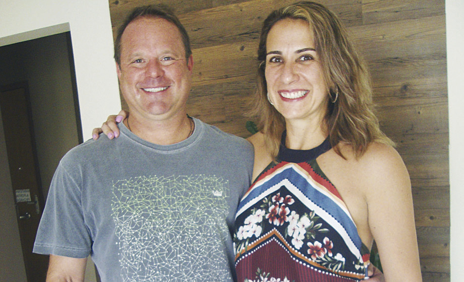 Guilherme Gianecchini-Karla em concorrido evento no sábado (14)