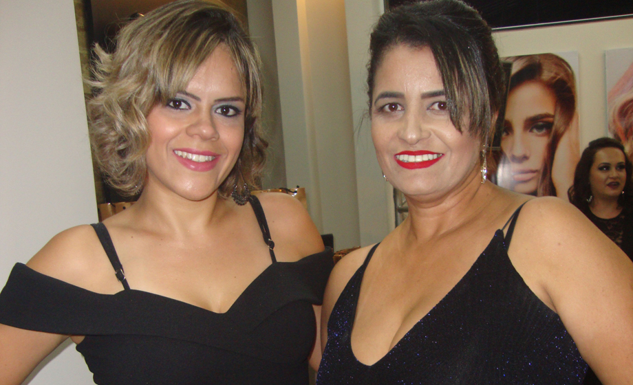 Em famoso Studio de Beleza: Andressa Godinho e Luciana Messias
