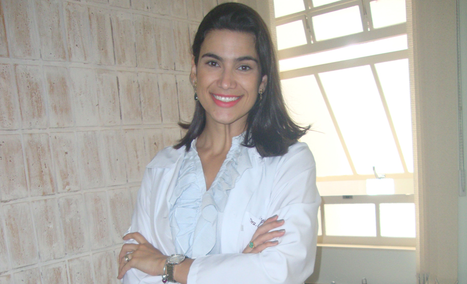 Carolina Esgalha Garcia Rodrigues Alves (ginecologista/obstetra)