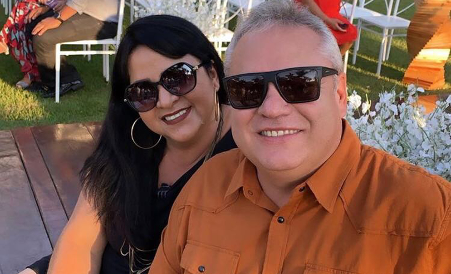 om a esposa Sandra, o empresário Lázaro Vieira Filho que acaba de retornar da Europa