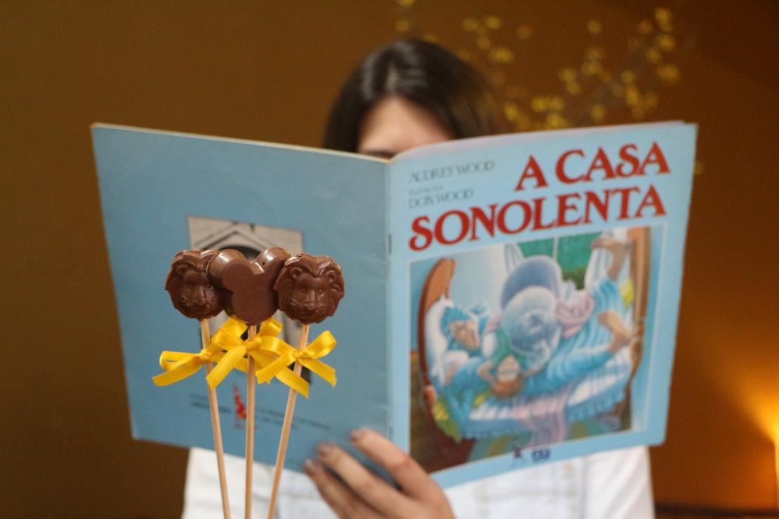 Levar histórias, encantos e educação para crianças que não tem acesso são um dos principais objetivos da campanha