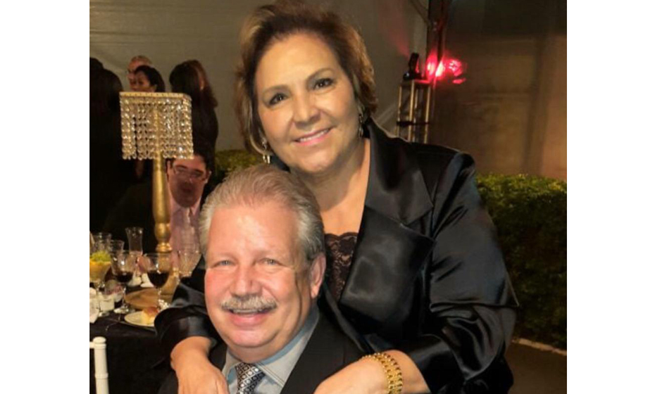 Mudando de idade amanhã, 25 de novembro, o leitor, ouvinte e amigo Samuel de Freitas. Vamos antecipando nosso abraço a ele, extensivo à esposa