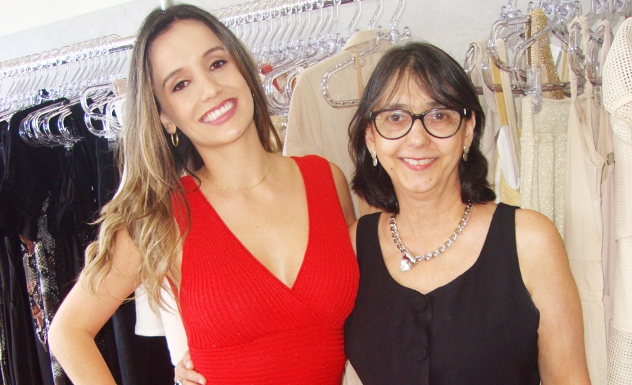 Dalca Lemos (lindíssima/ chiquérrima) e tia Margot Lemos em dia de inauguração da “phd store”