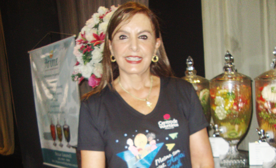 Letícia Boer: bonita mulher-presença