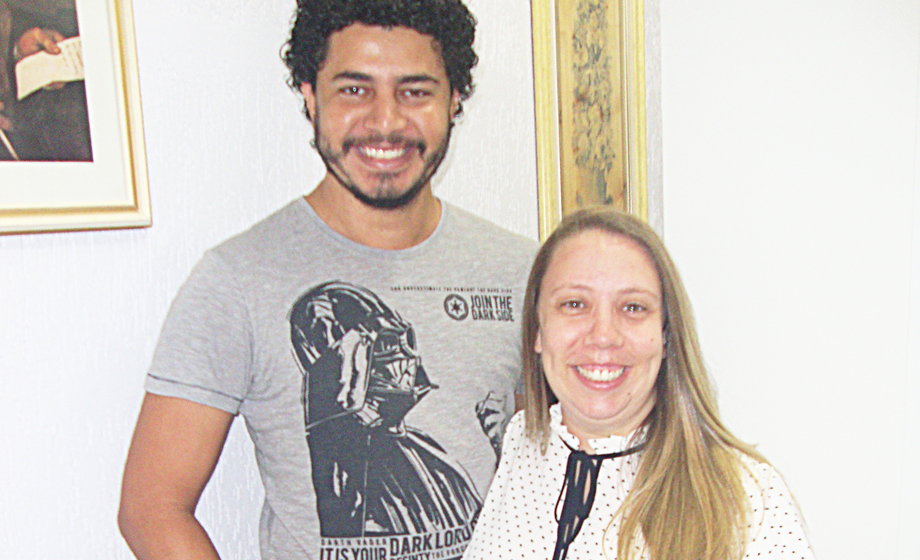 Casal Kenny Roger-Marcela Vuolo. Ela, diretora superintendente da famosa Similia. Sucesso!