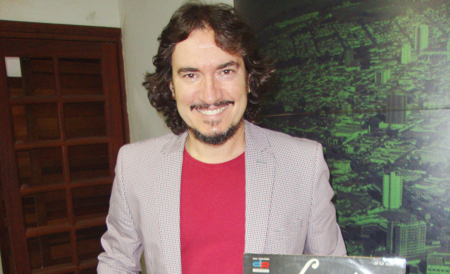 Delzio Marques: fotógrafo, professor e escritor. Aniversaria no sábado