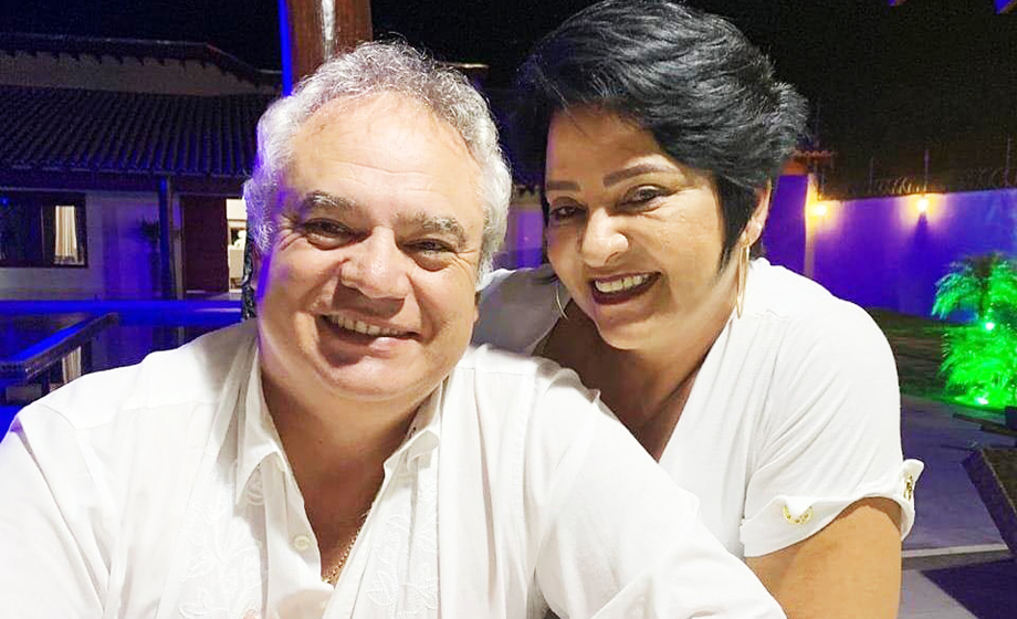 Casal Sandra e Lázaro Vieira Filho (Calçados Turin) festejando a virada de ano