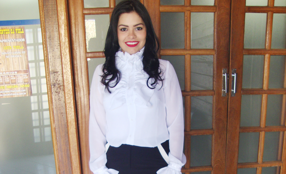 Dermatologista (linda) Ariane Souza.  Mulher-presença. Sempre