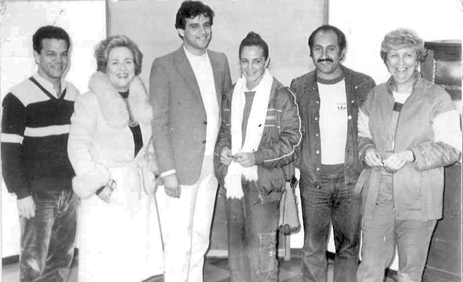 Da esquerda para a direita, o Liliko (que cedeu a foto), Patrícia, Padre José Geraldo, Silé Jacinto, Anchieta e Nenzinha Franchini