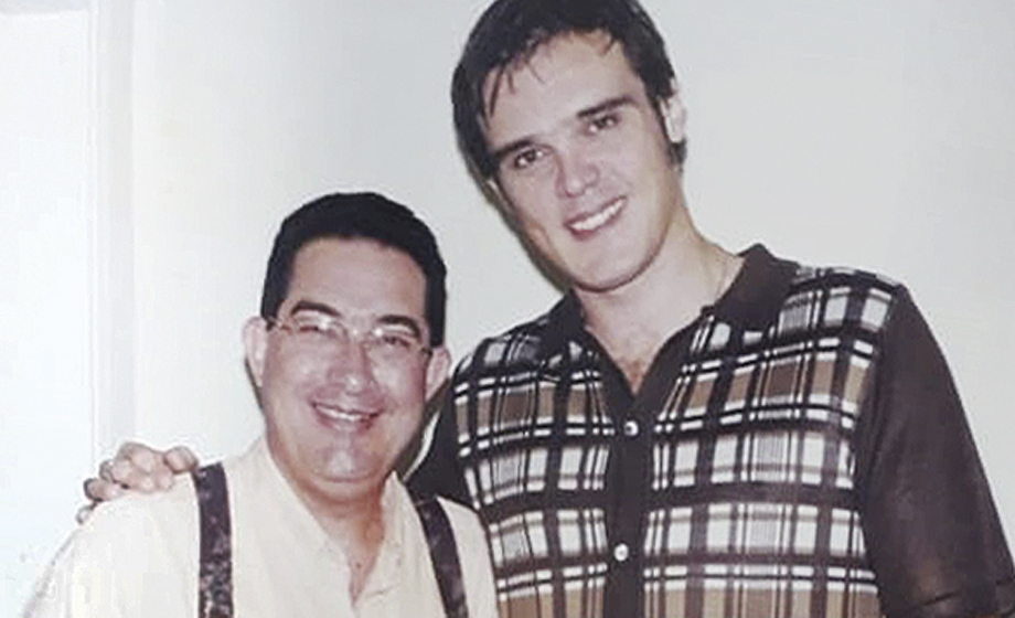Eu e o galã Dalton Vigh (cá no Municipal de Franca). Ele volta à tela da Globo