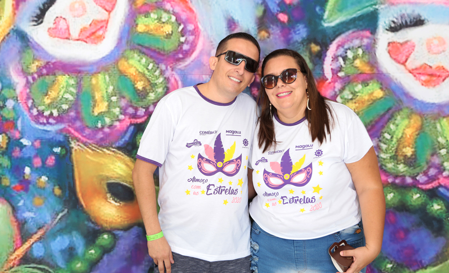 Danilo Gomes e Aline Lourenço Gomes (Bia Bella) em festa no Centro Médico de Franca