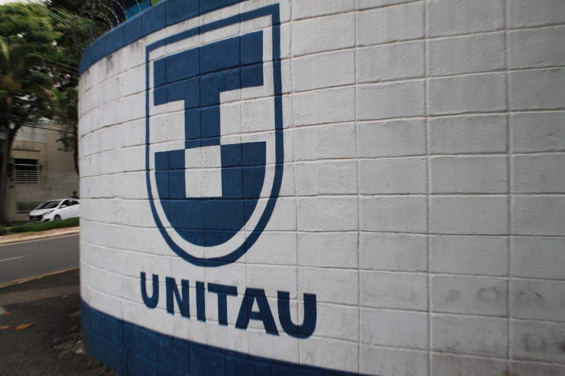 Fachada do Campus do Bom Conselho, onde fica o Departamento de Medicina
