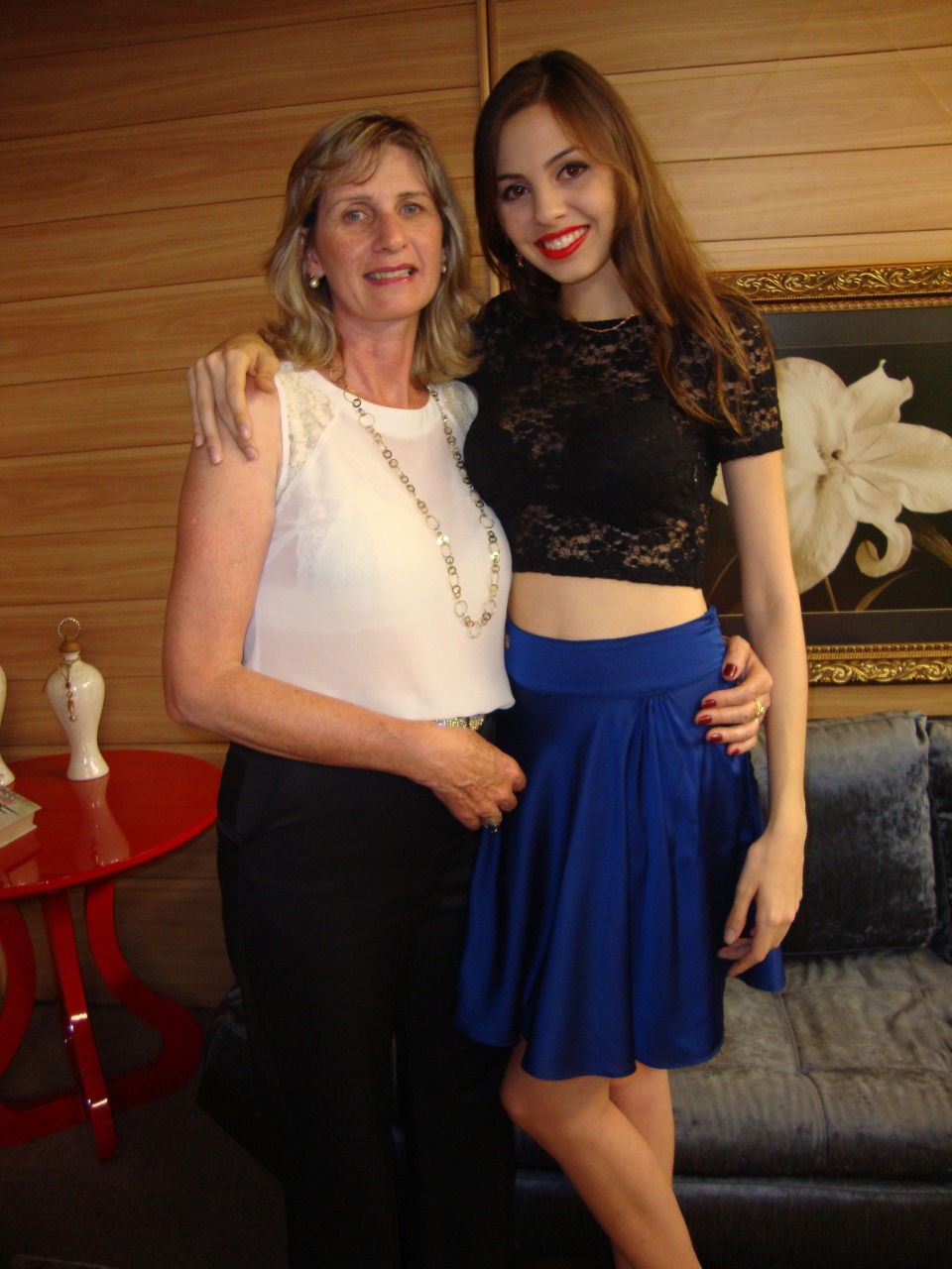 Mamãe (babada) Silvina Justi e filha (futura jornalista e já modelo) Bárbara