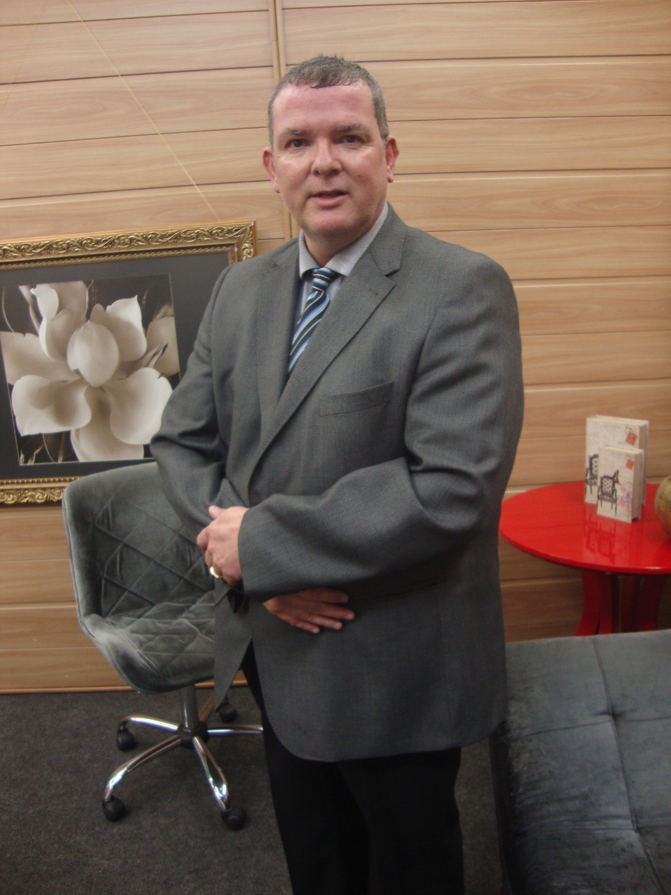 Entre os destacados gastroenterologistas de Franca: Dr. Francisco Furtado.