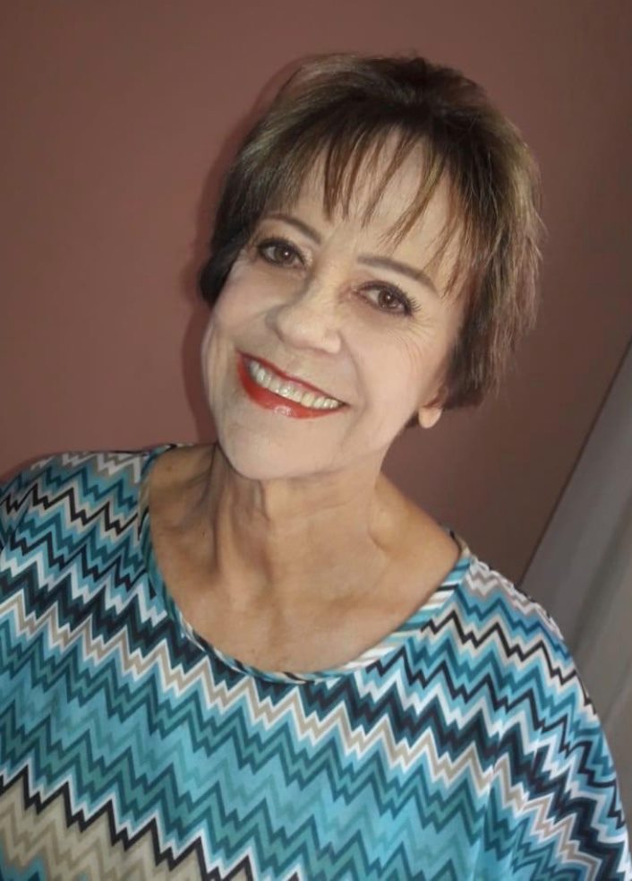 Sempre muito elegante e simpática: Neuza Almeida Facury (viúva do saudoso jornalista Luís Carlos Facury)