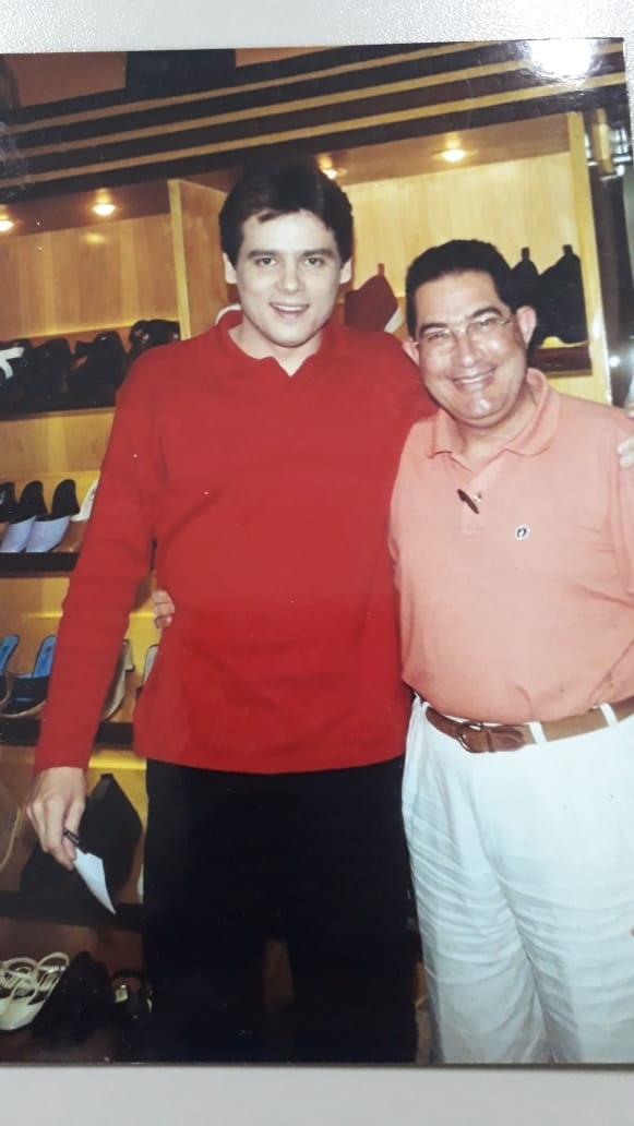 Sim, eu com o famooooso/elogiadíssimo Celso Portiolli.