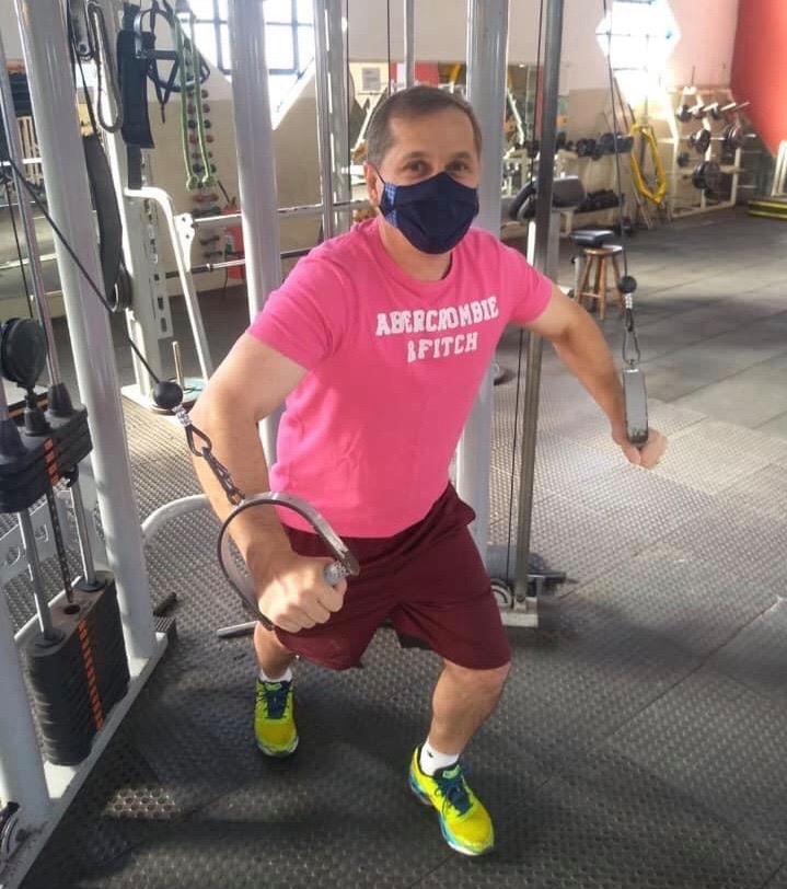 Paulo Manóchio, o Fanta, não abre mão dos treinos em sua academia Ginástica & Cia