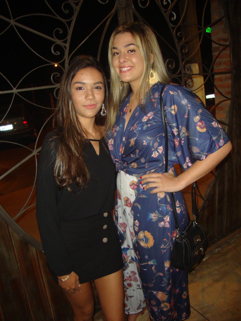 Pelas nights francanas (antes da pandemia): Fabiany Ribeiro e Eduarda Isaac.