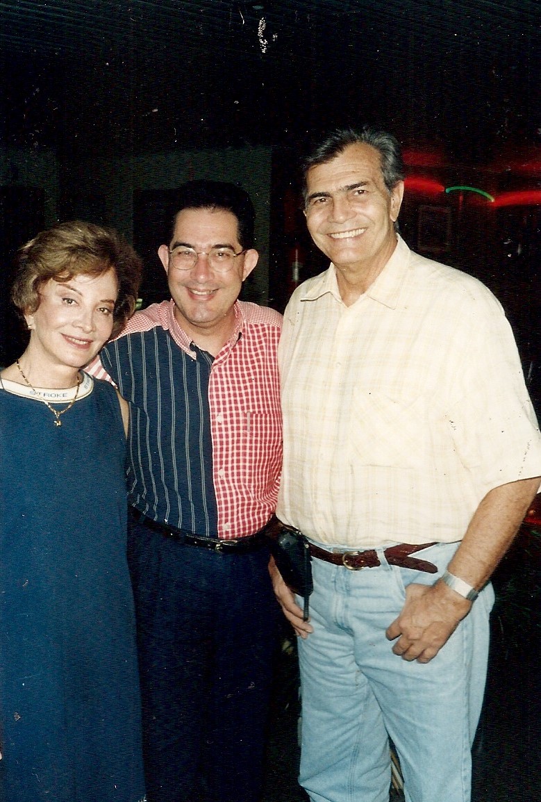 Na Franca, Tower Hotel, honroso clic com o casal Tarcísio Meira- Glória Menezes.
