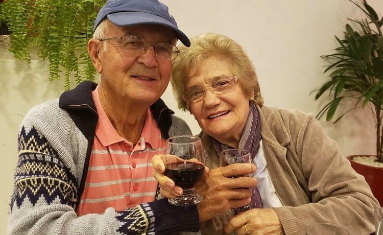 Mariluce Aylon (foto com o marido Laércio Aylon) aniversariou ontem (18) e acontece aqui na social do GCN