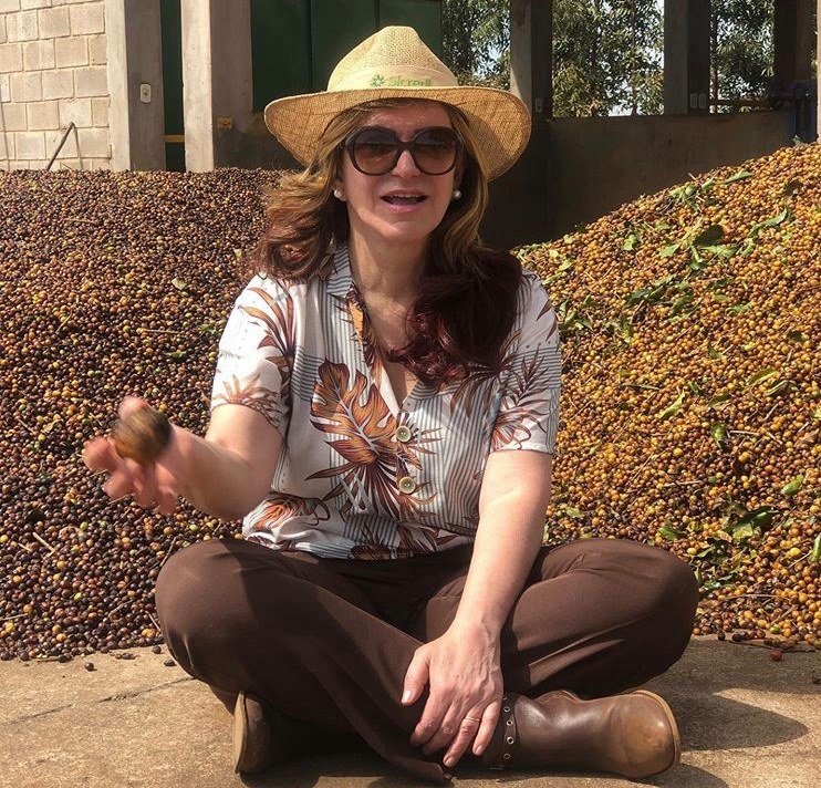 Sagradamente aos finais de semana, a médica dermatologista Rita Moscardini pega estrada rumo à sua fazenda em Ibiraci-MG