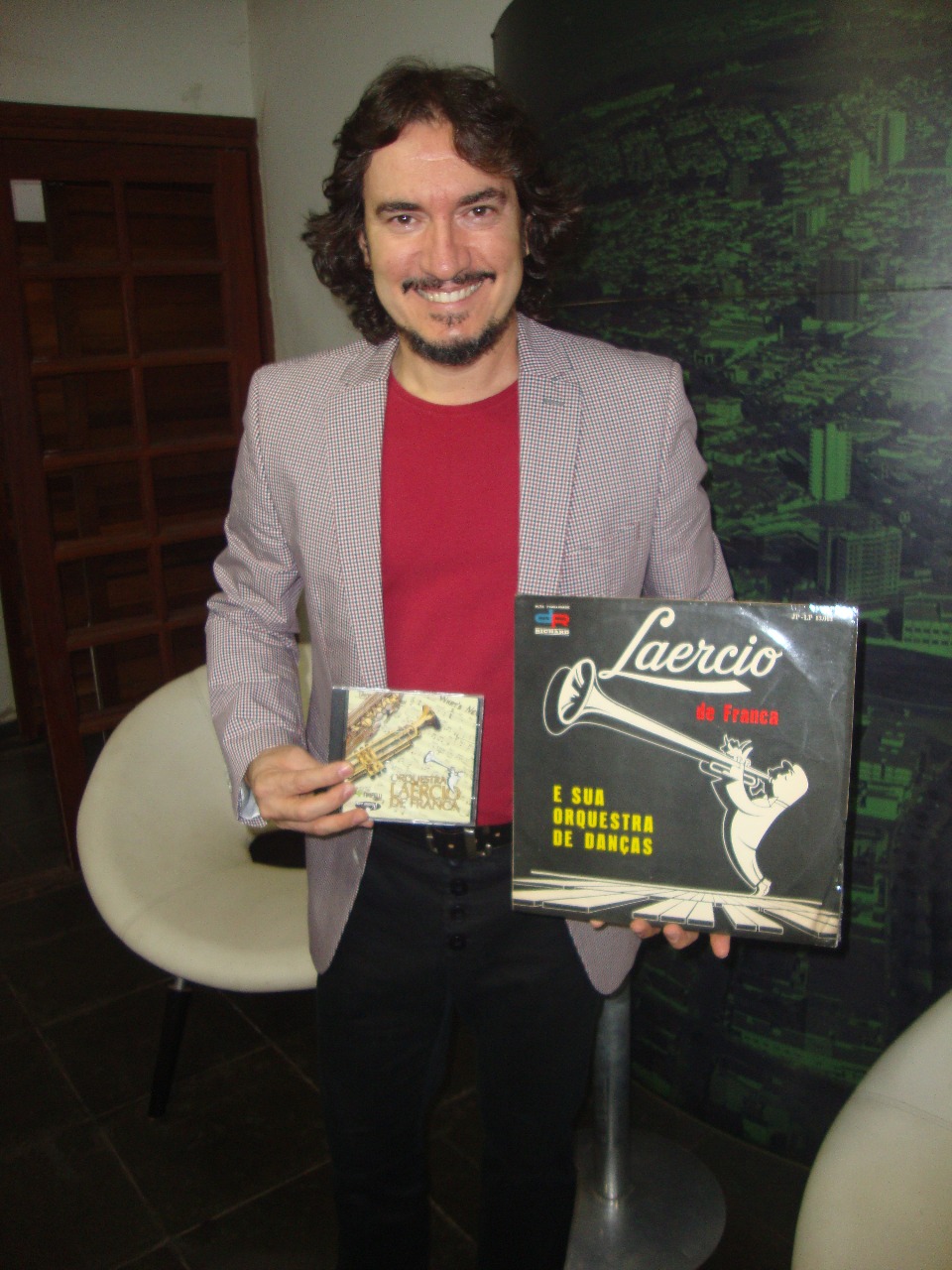 Delzio Marques (assim também o colunista) ouviu e viu a Orquestra “Laércio de Franca”.