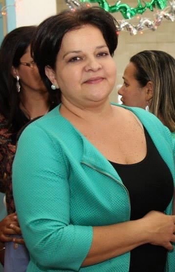 Regina Pucci Abrahão Hanna tem assinado tortas finas (doces) elogiadíssimas por gente de extremo bom gosto